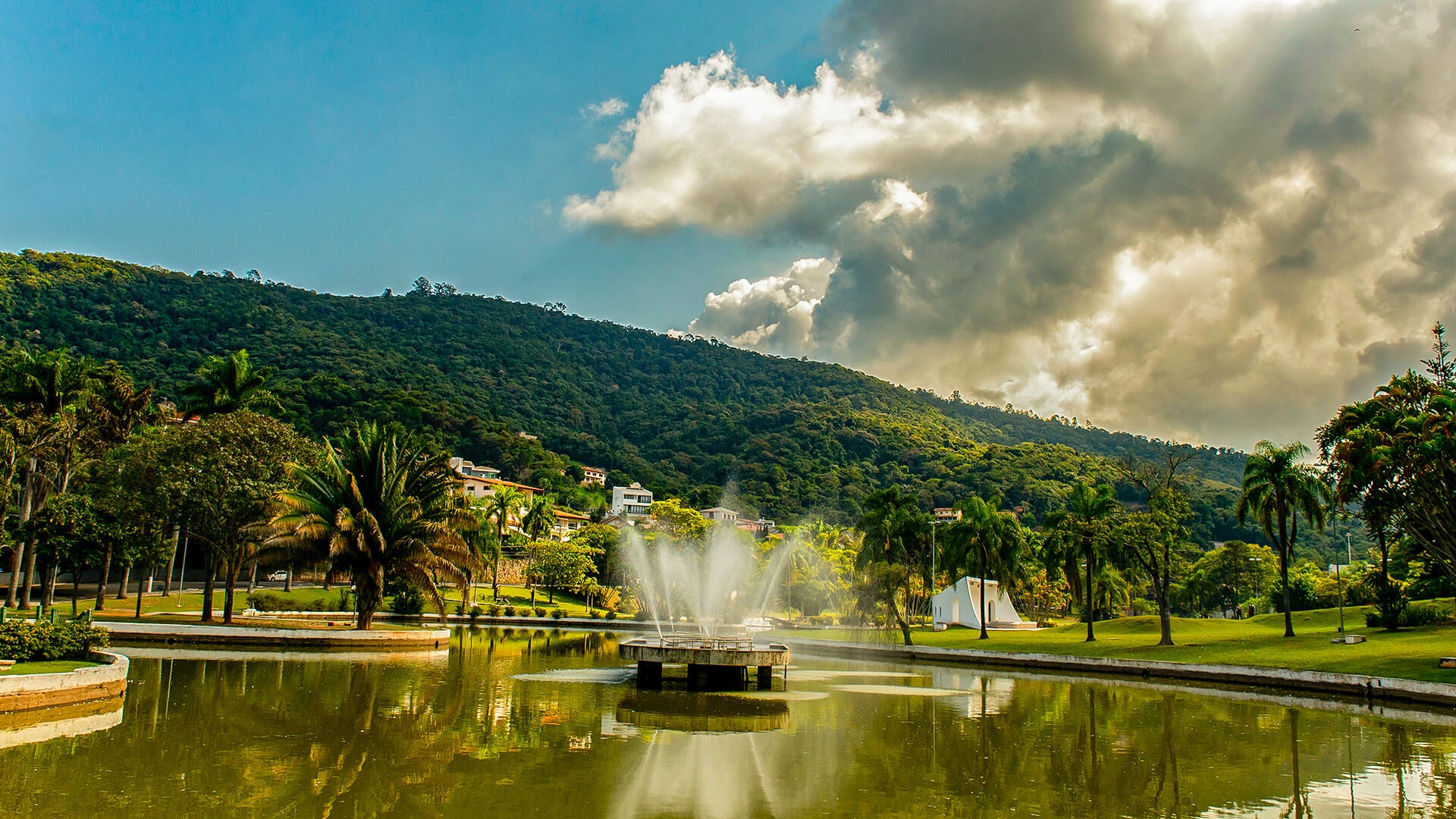 Águas de Lindóia, Expoflora e Poços de Caldas