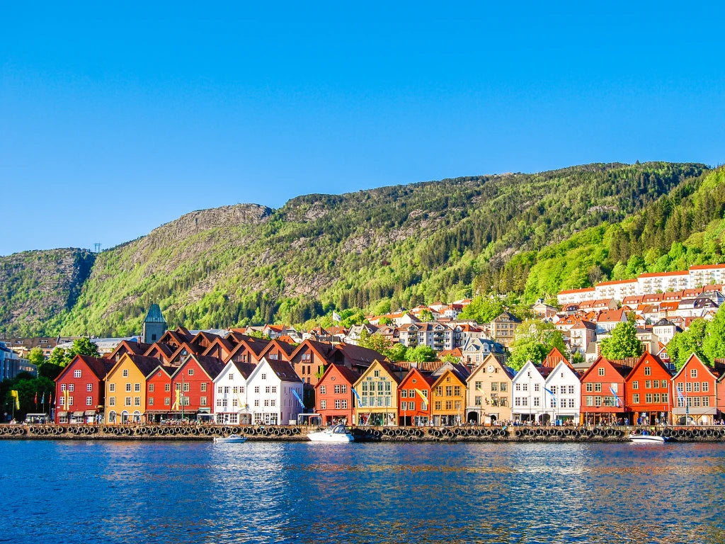 Fiordes e Capitais Bálticas