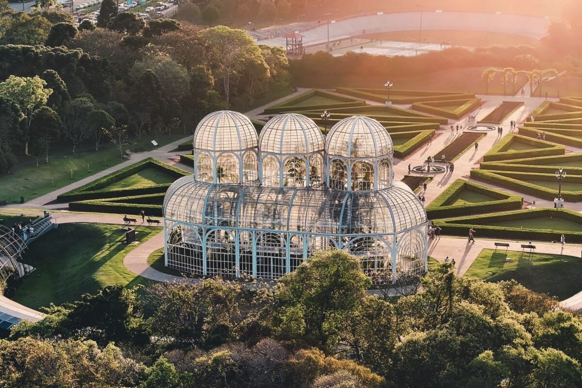 Curitiba com Trem pela Serra do Mar e Ilha do Mel